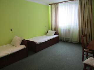 Отель Hotel Podkarpacki Boguchwała Двухместный номер с 2 отдельными кроватями - Подходит для гостей с ограниченными физическими возможностями-3